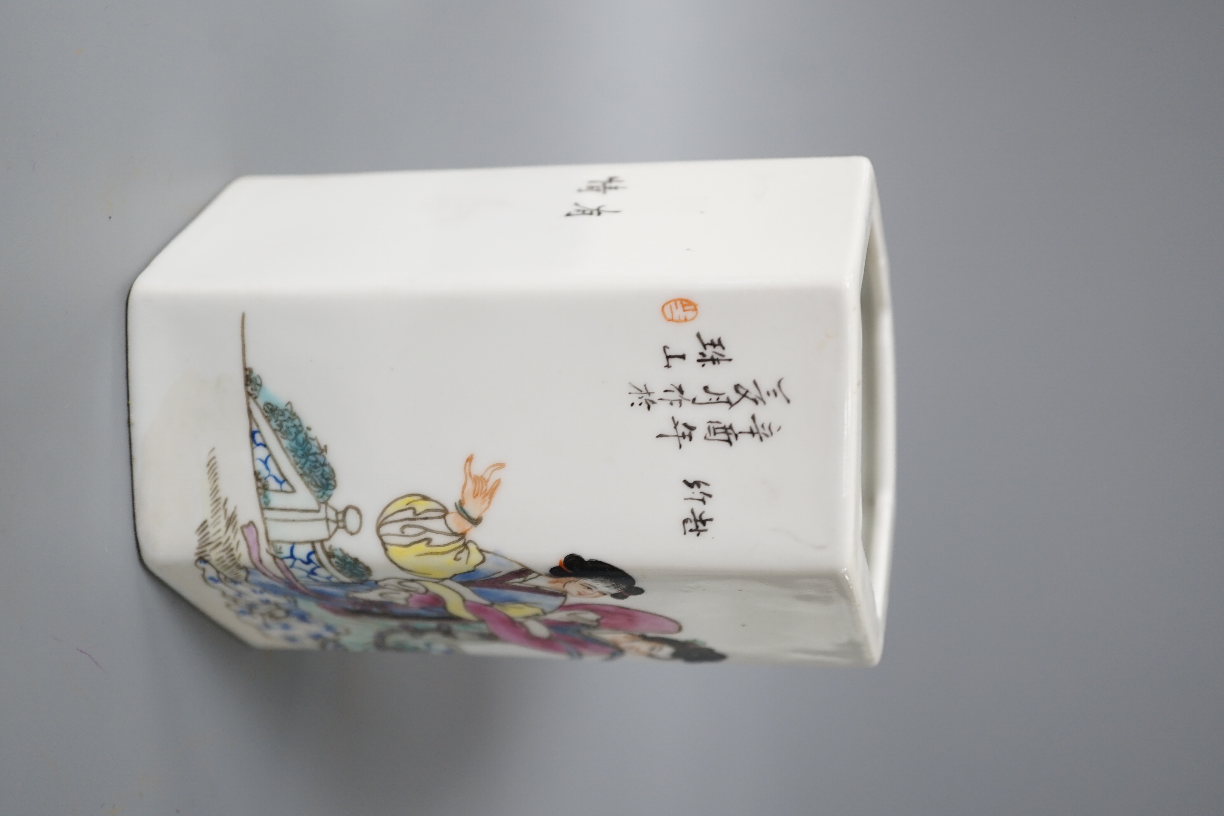 A Chinese famille rose brush pot together with other various oriental ceramics and figures (12)
